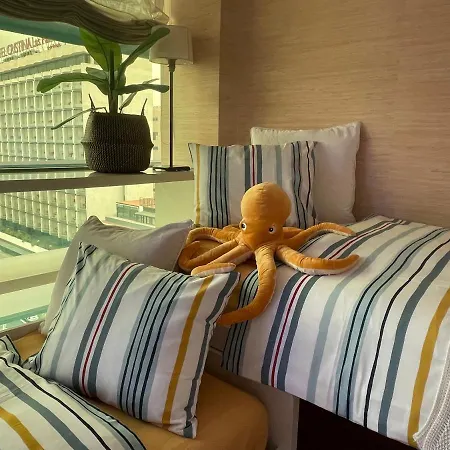 Luxury Family Beachfront شقة