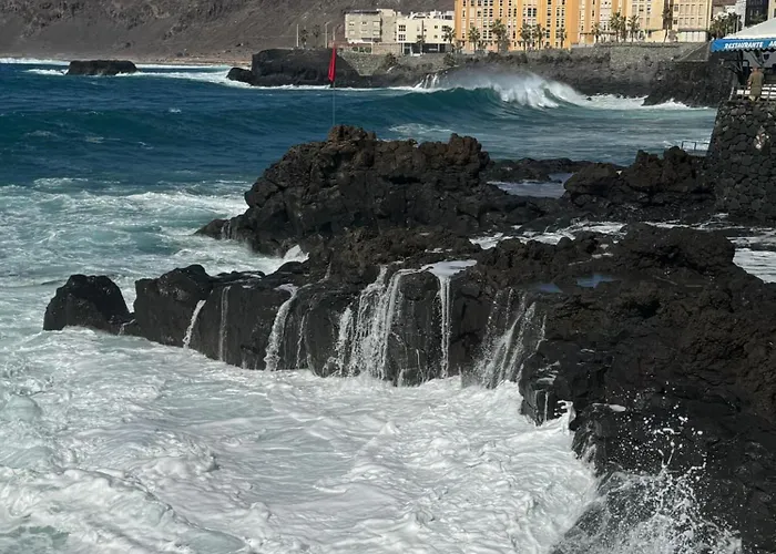 Luxury Family Beachfront Lejlighed